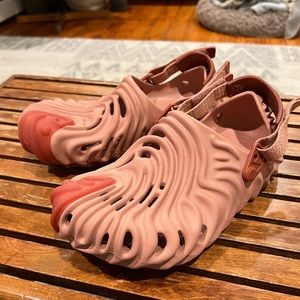 Salehe Bembury Pollex Crocs, Men’s 9 - Read Size Description